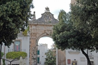 porta-di-santo-stefano-one-of-martina-francas-four-town-gates